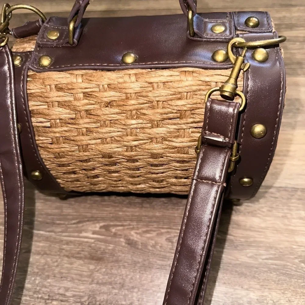 Womens Straw Handbag Shoulder Bag for Beach Travel and Everyday Use Dark Brown
